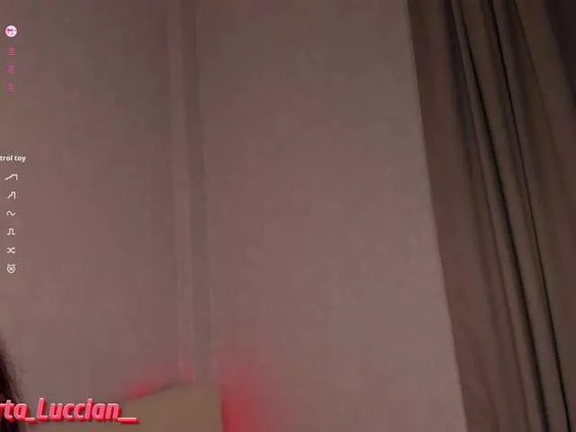 Freechat AlbertaLuccian on BongaCams