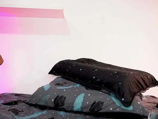 Freechat ale-evanz on BongaCams