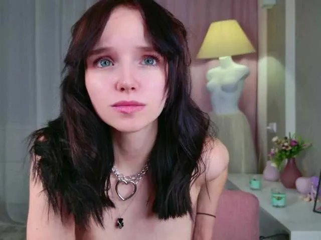 b4by-lol1 on BongaCams 
