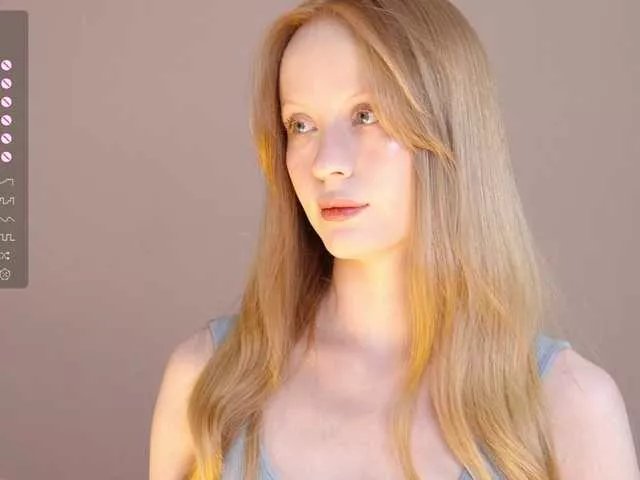 Freechat CuteShine on BongaCams