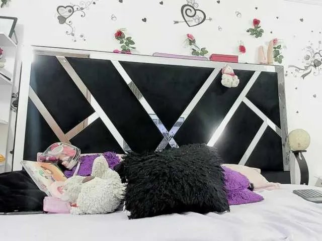 Freechat Dreamgirlss on BongaCams