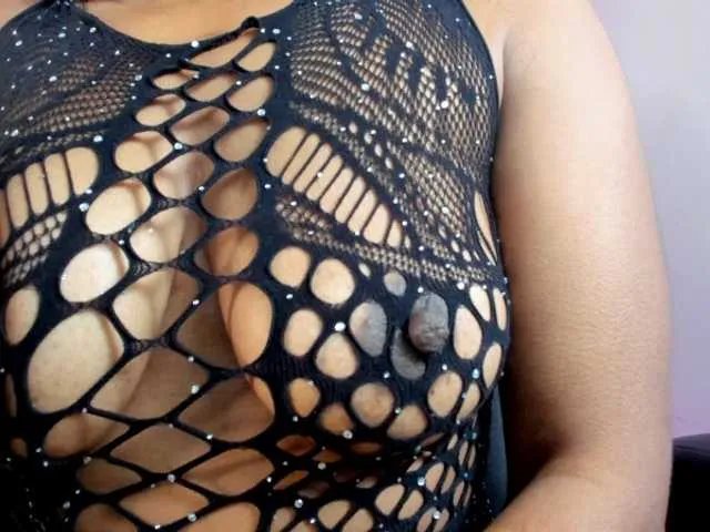 Freechat Ellie-Alves on BongaCams