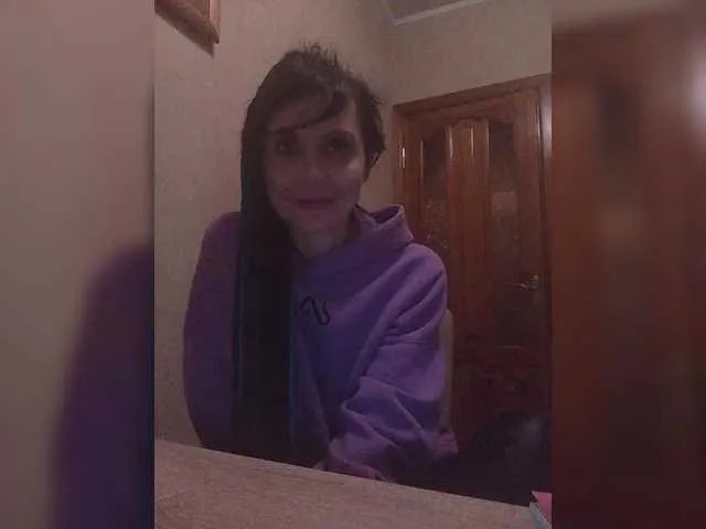 Freechat Hellenalonenochka on BongaCams