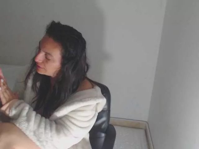 Freechat Ivannacrazy1 on BongaCams