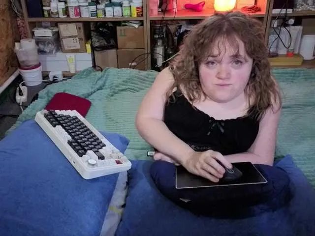 Freechat Julia-79 on BongaCams