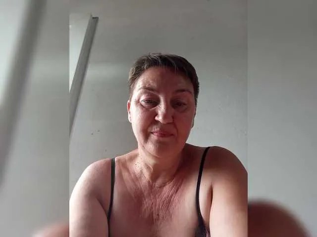 Freechat LizaLuxer on BongaCams
