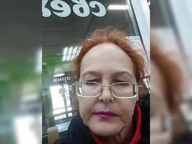 Freechat Madam-oss on BongaCams