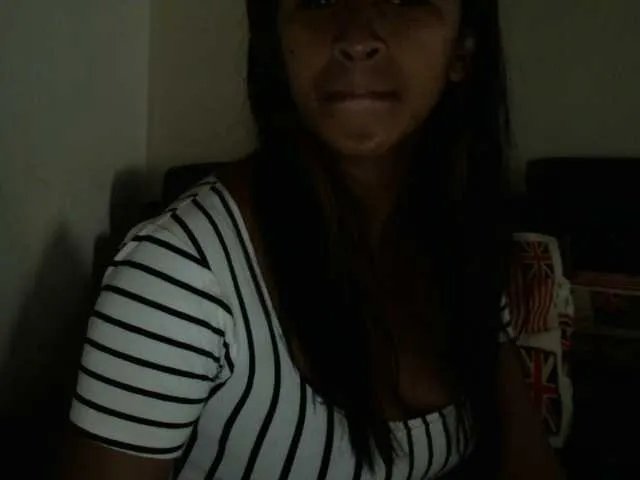 Freechat prettiy21 on BongaCams