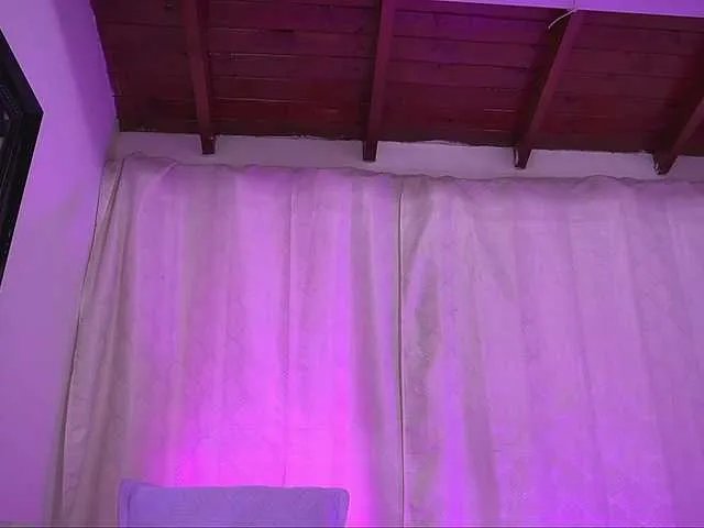 Freechat sexy-danna on BongaCams