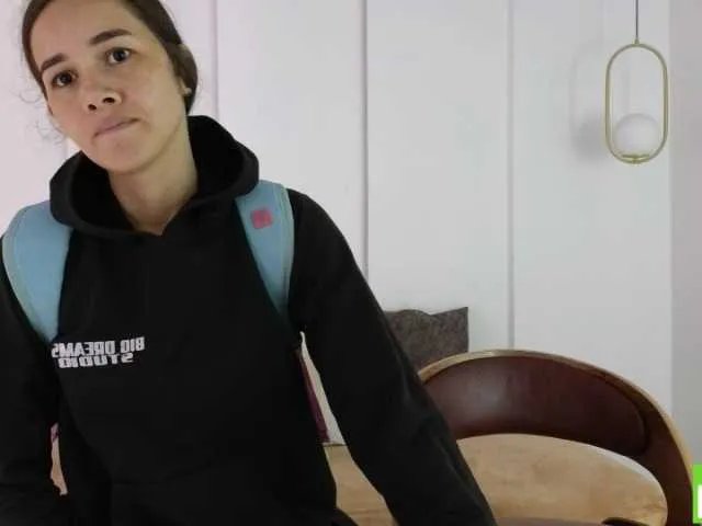 Freechat sexychanell-1 on BongaCams