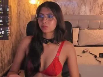Freechat _skinnydoll on Chaturbate