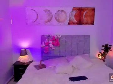 Freechat antonellastar24_ on Chaturbate