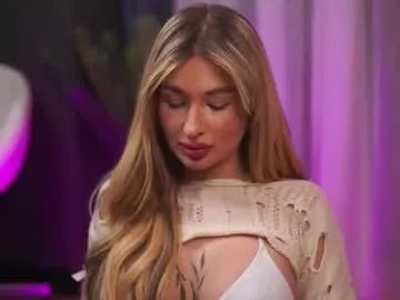 Freechat avashay on Chaturbate