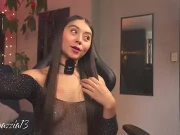 Freechat bellapazzia13 on Chaturbate