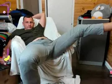 Freechat bigsshark on Chaturbate