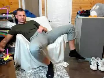Freechat bigsshark on Chaturbate