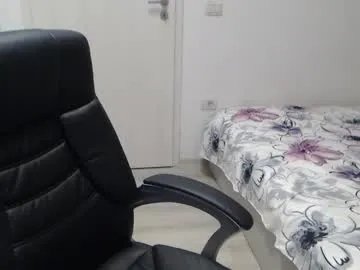 Freechat blue_eyes96 on Chaturbate