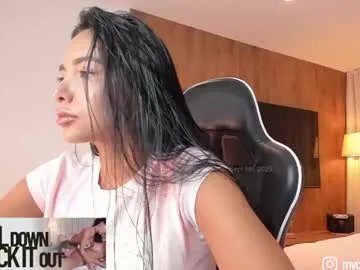 Freechat camilagomezz on Chaturbate
