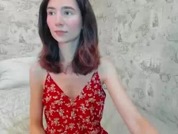 Freechat crystalnut on Chaturbate