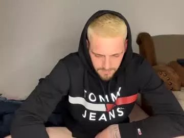 Freechat d3niis77 on Chaturbate