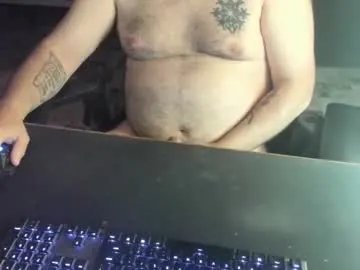 Freechat dadbodfatrod on Chaturbate