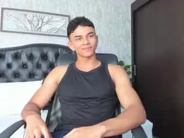 Freechat danteestone on Chaturbate