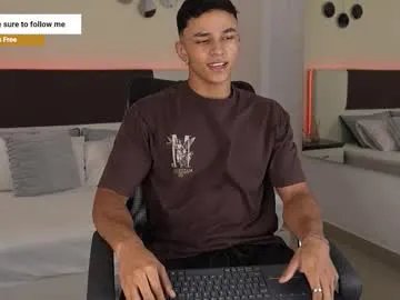 Freechat danteestone on Chaturbate