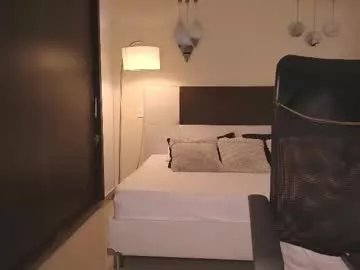 Freechat danteestone on Chaturbate