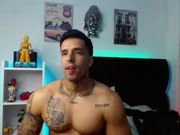 Freechat darius_phoenix on Chaturbate