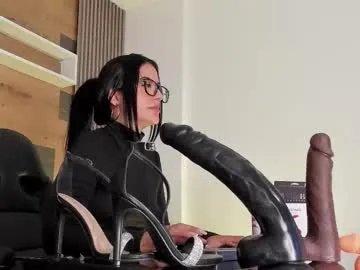 Freechat ellaochoa on Chaturbate