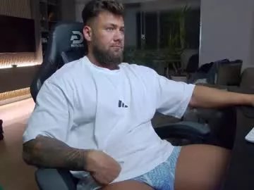 Freechat enrikoblue on Chaturbate