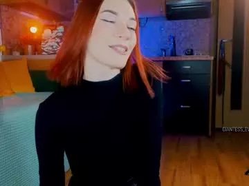 Freechat giantess_eva on Chaturbate