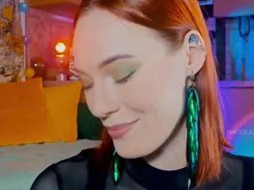 Freechat giantess_eva on Chaturbate