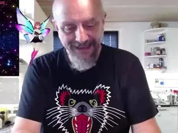 Freechat hardmrlazy on Chaturbate