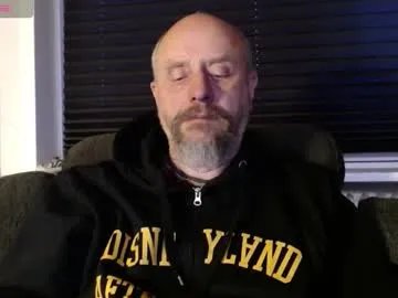 Freechat hardmrlazy on Chaturbate