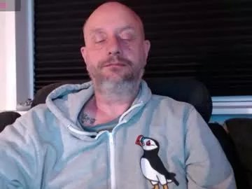 Freechat hardmrlazy on Chaturbate