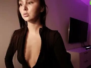 Freechat hollyextra on Chaturbate