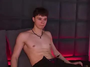 Freechat hugebangins_ on Chaturbate