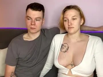 Freechat julielourens on Chaturbate