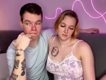 Freechat julielourens on Chaturbate