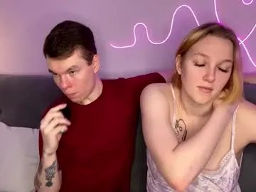 Freechat julielourens on Chaturbate