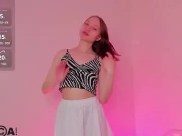 Freechat lallycute on Chaturbate