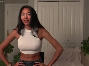 Freechat littlemiss_kira on Chaturbate