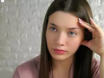 Freechat maidabuoy on Chaturbate