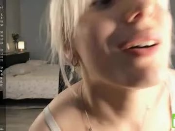 Away margarethowell on Chaturbate