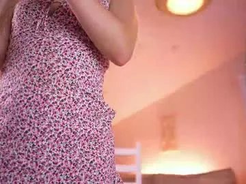 Freechat miablueye on Chaturbate