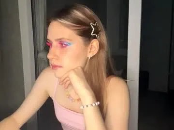 Freechat mishahartwigsen on Chaturbate