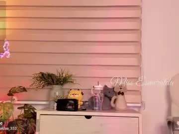 Freechat missesmeralda on Chaturbate