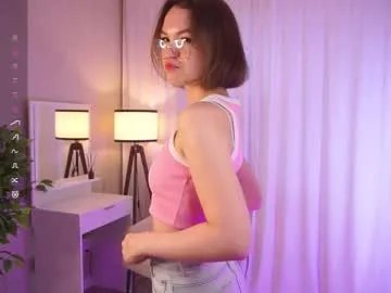 Freechat moirebroady on Chaturbate