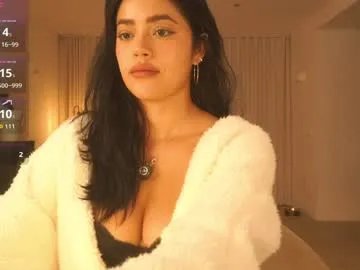 Freechat n_o_v_a on Chaturbate